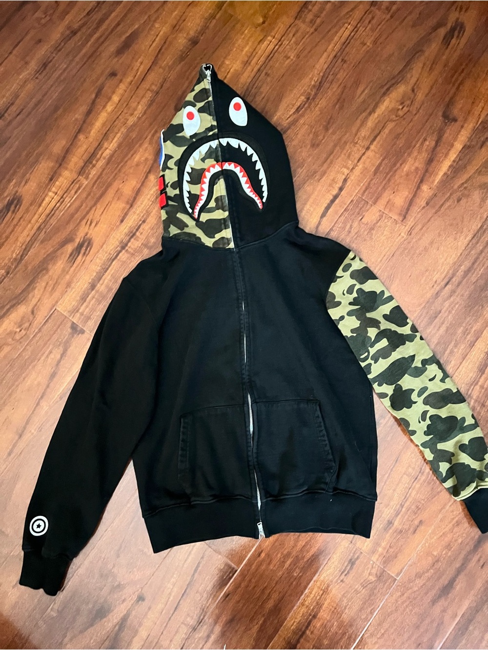 Like New LARGE BAPE 1st Camo Half Shark Full-Zip Hoodie
